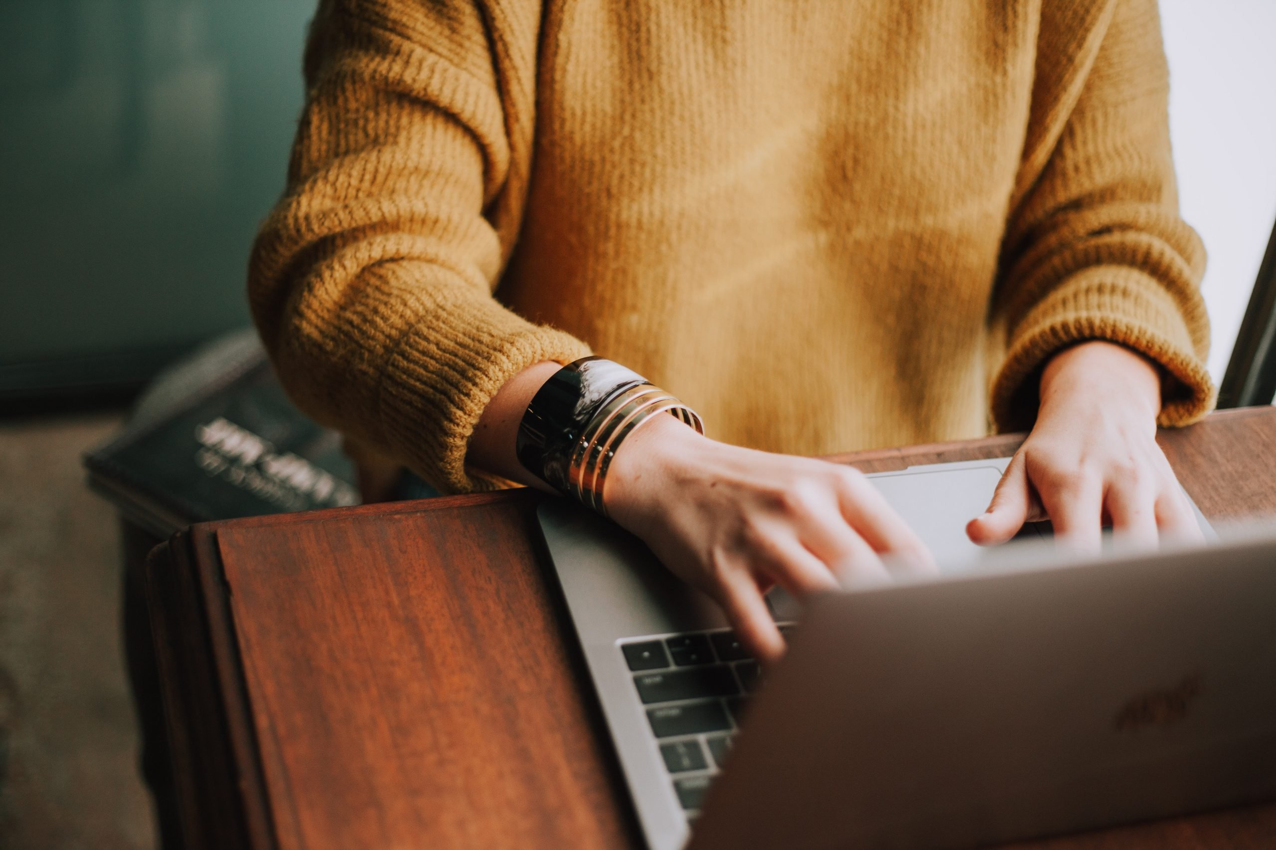 Vai trò của CFO trong chuyển đổi số 2 christin-hume-Hcfwew744z4-unsplash