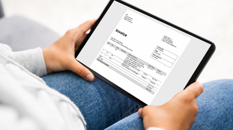 Tải Hóa Đơn Điện Tử: Hướng Dẫn Chi Tiết Các Cách Lấy File XML, PDF & Lưu Trữ Đúng Quy Định 1 tai hoa don dien tu thumb