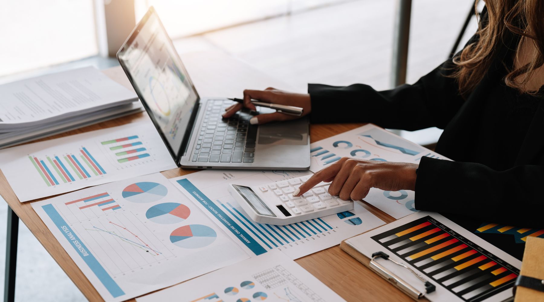 Processing input invoices 20 What is financial report thumb?